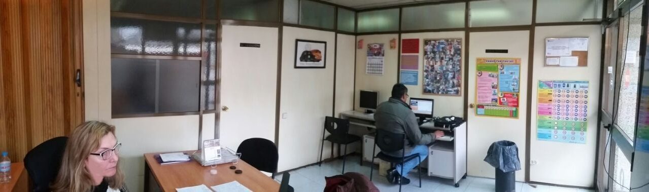 Sala de ordenadores para practicar tests